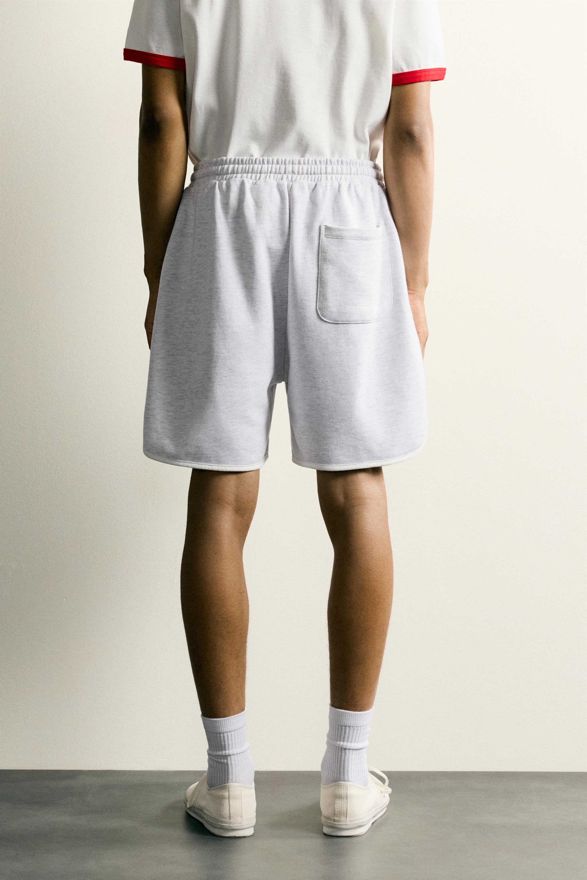 EMBROIDERED PATCH JOGGER SHORTS